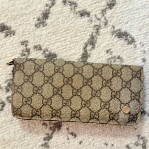 Authentic Gucci Blue Beige long wallet